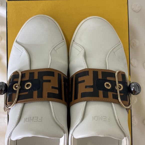 Preowned FENDI sneakers - Picture 6 of 9